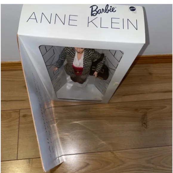 BARBIE - Anne Klein Doll 1997 Vintage - NIB - Picture 3 of 10